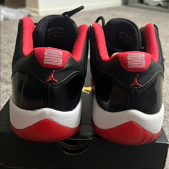 Used boys size 7 Air Jordan 11 Retro Low ‘Bred - Picture 4 of 8